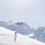 Das größte zusammenhängende Skigebiet Österreichs besticht durch seine Schneesicherheit und hervorragenden Pistenbedingungen. Ski Arlberg, zu dem die Orte St. Anton am Arlberg, St. Christoph, Stuben, Lech, Zürs, Warth und Schröcken gehören, bietet über 300 Kilometer markierte Abfahrten sowie 200 Kilometer Varianten im freien Gelände. Wir zeigen euch alle Highlights am Arlberg, die sich Freerider nicht
