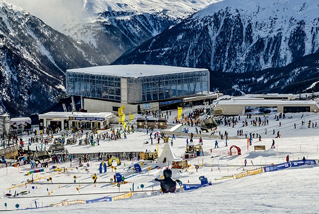 Austria; Soelden Giggijoch Berg Ski Station. Wintercamping Österreich